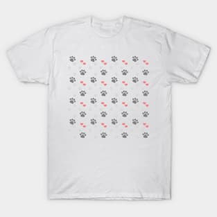 Paw prints and coral red heart pattern T-Shirt